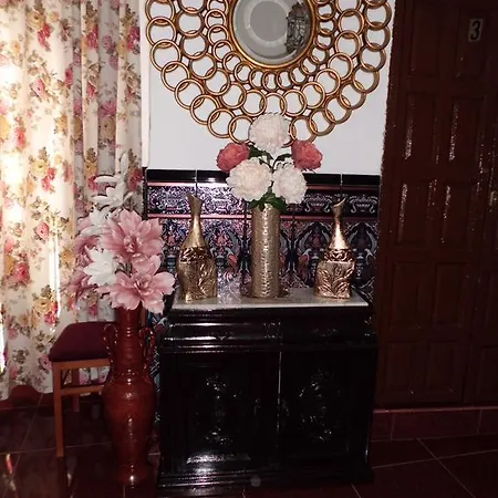 Agustina بيت ضيافة قرطبة