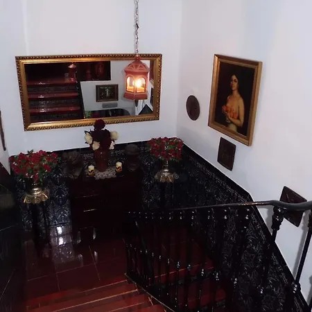 Πανσιόν Agustina *